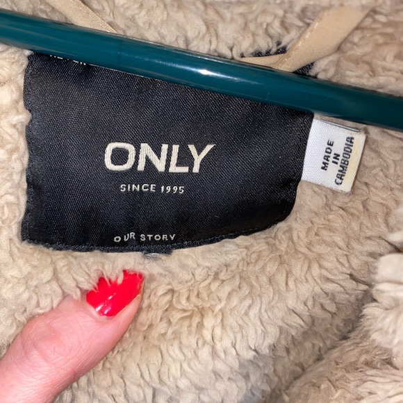 Cute Teddy Jacket - Picture 2 of 2